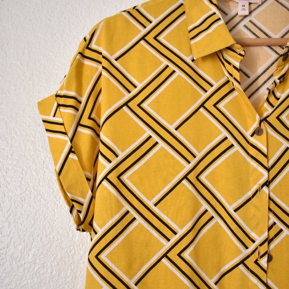 Como Vintage Printed Short Sleeve Button Front Tunic - Picture 8 of 10